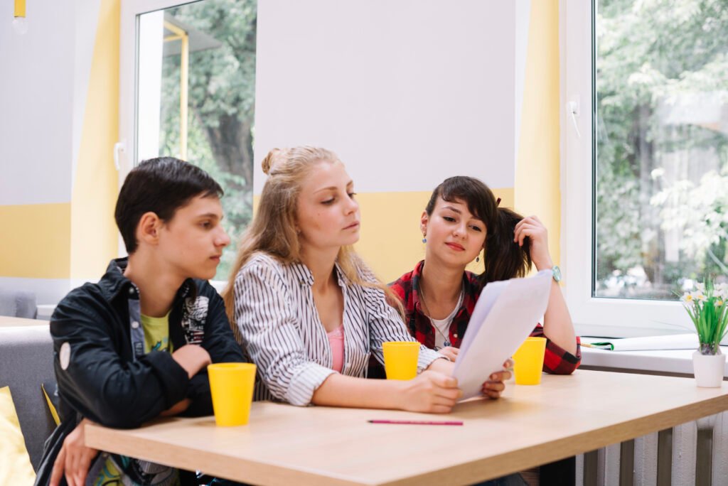 WHAT DO U.S ADMISSION OFFICERS REALLY LOOK FOR? 12 US Admission Officers